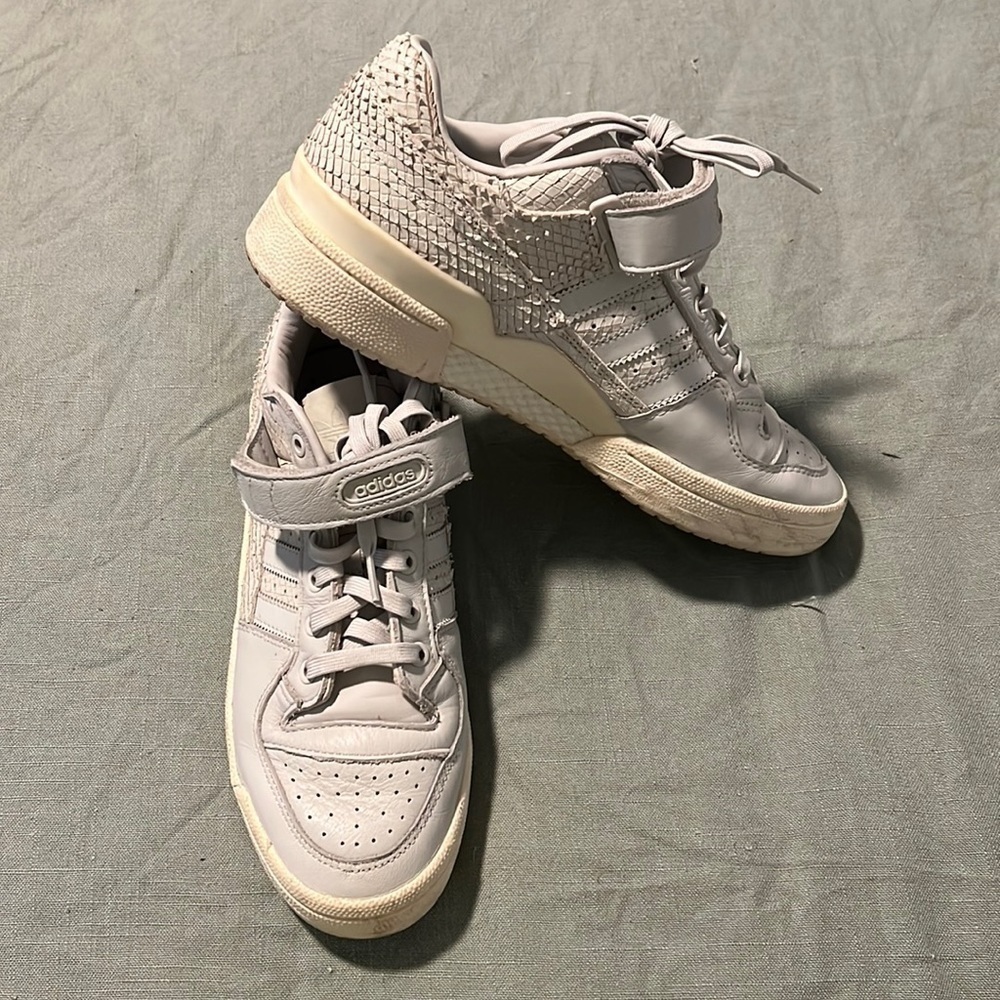 𝅺ADIDAS Reptile Sneakers